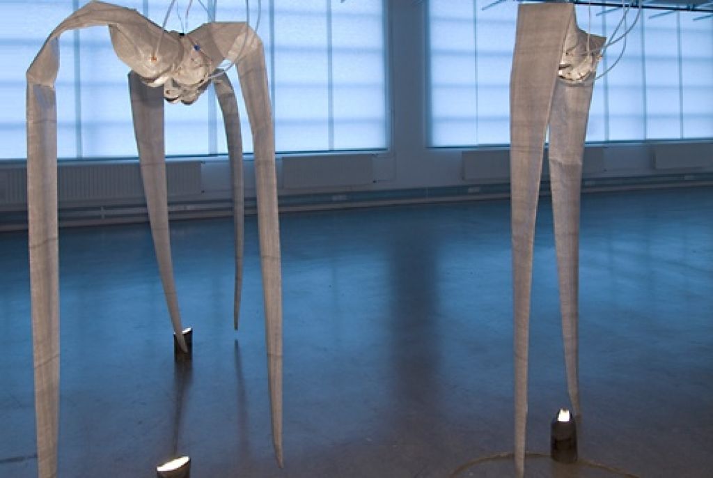 Inflatable Birds - Amorphic Robot Works